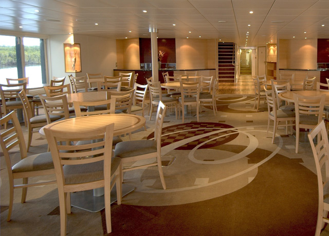Dining Room, Oceanic Discoverer, Australian cruise