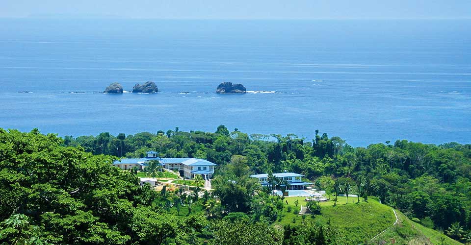 A view of Hotel Cristal Ballena in front of the ocean, Uvita, Costa Rica